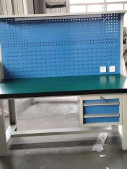 钳工工作台